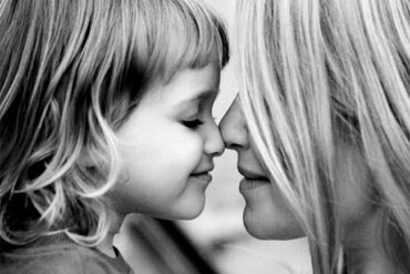 Σχέση πατέρα-κόρης: Πώς επηρεάζει την αυτοεκτίμηση & τις σχέσεις